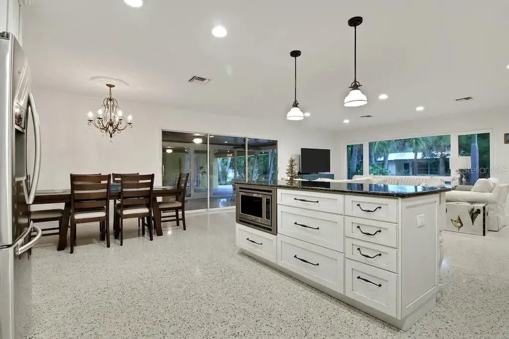 2795 A N Beach Road Englewood FL 34223
