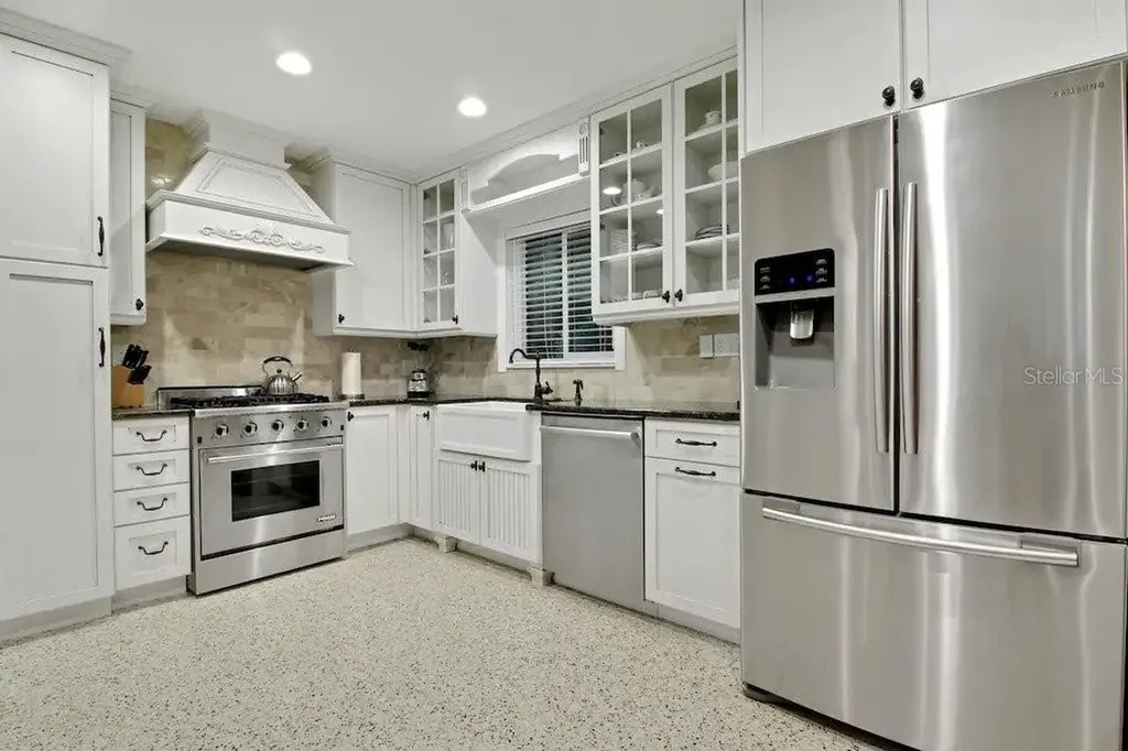 2795 A N Beach Road Englewood FL 34223