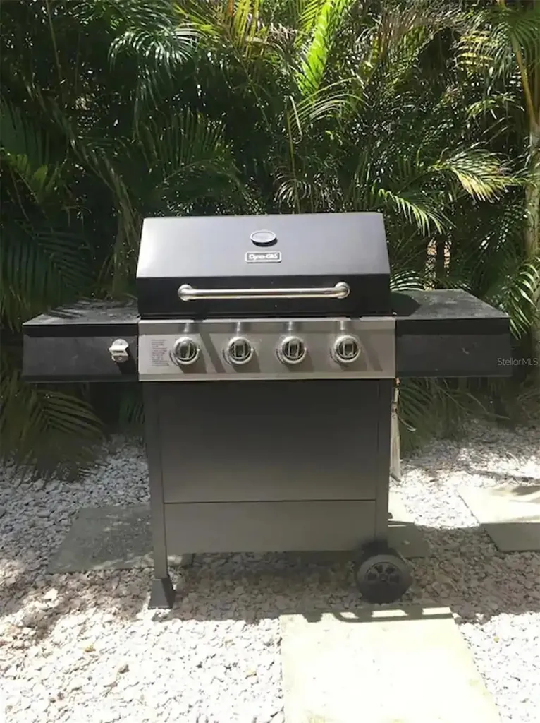 2795 A N Beach Road Englewood FL 34223