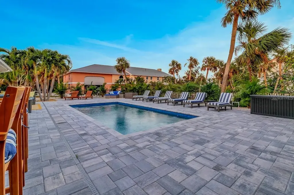 2795 A N Beach Road Englewood FL 34223