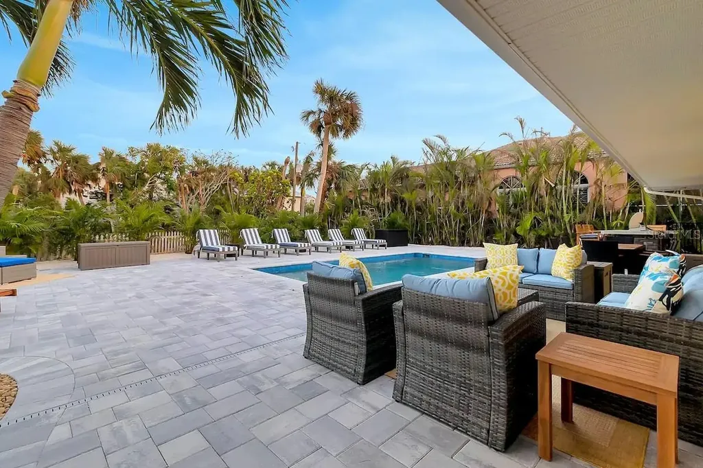 2795 A N Beach Road Englewood FL 34223