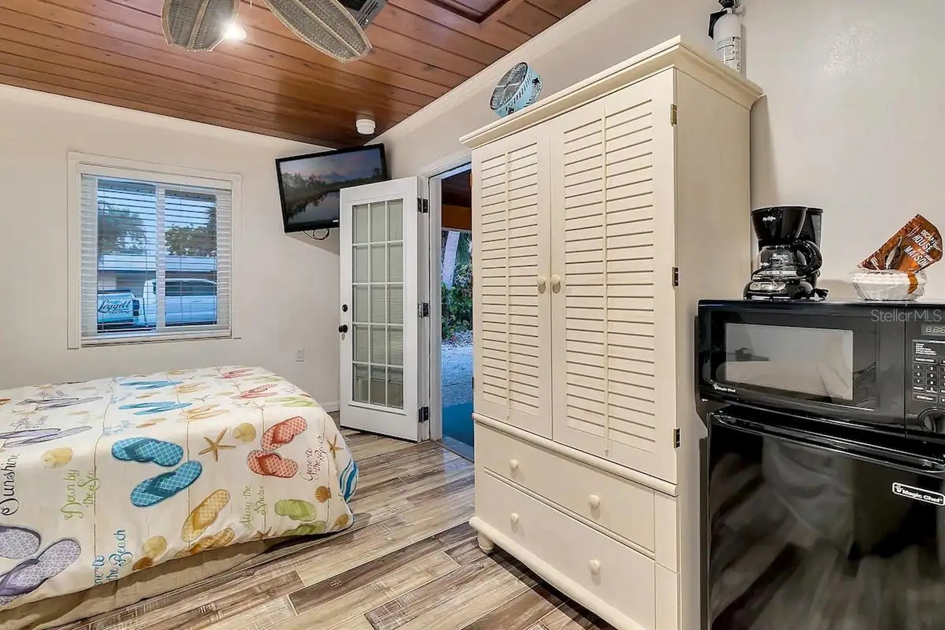 2795 A N Beach Road Englewood FL 34223