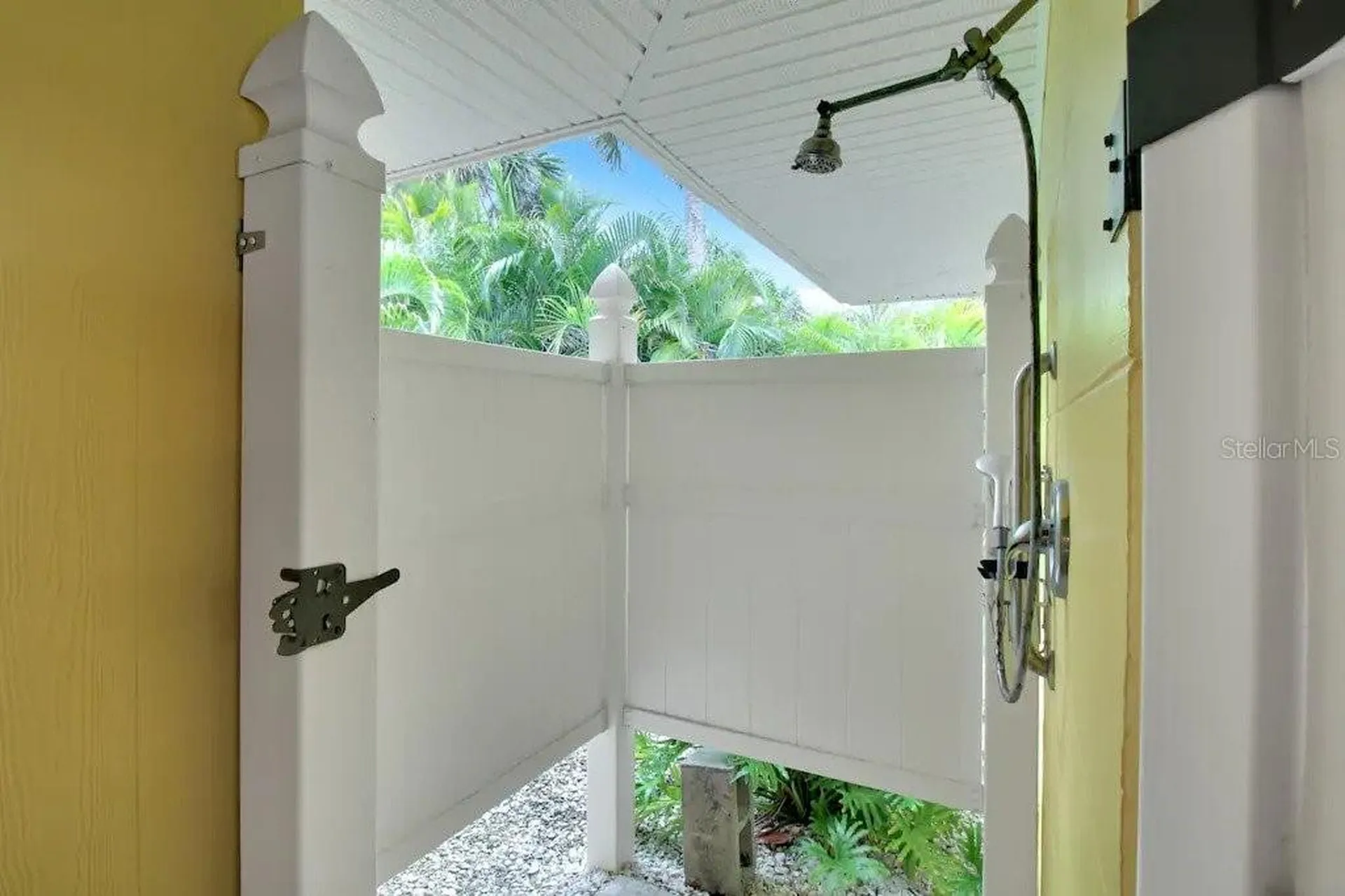 2795 A N Beach Road Englewood FL 34223
