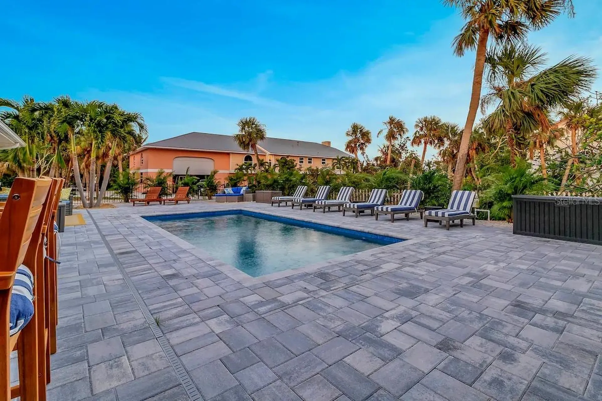 2795 A N Beach Road Englewood FL 34223