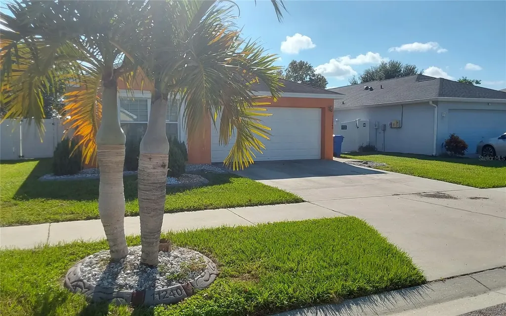 11240 Southwind Lake Drive Gibsonton FL 33534