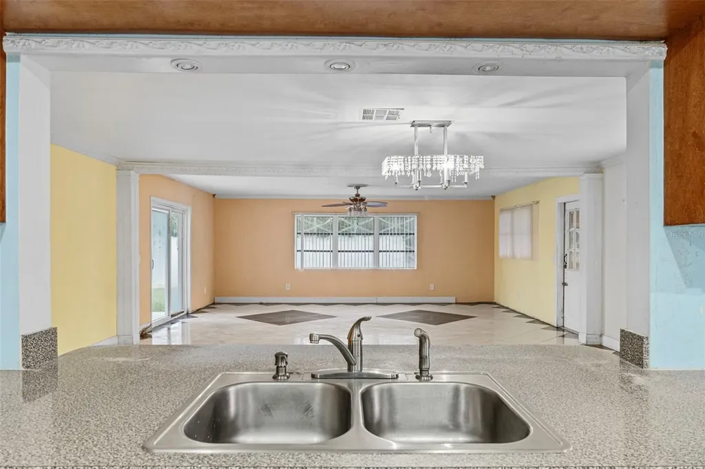 912 Avenue T SE Winter Haven FL 33880