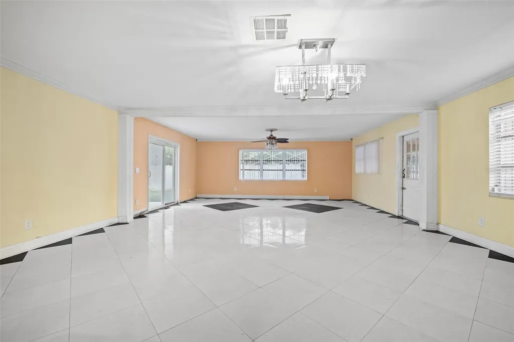 912 Avenue T SE Winter Haven FL 33880