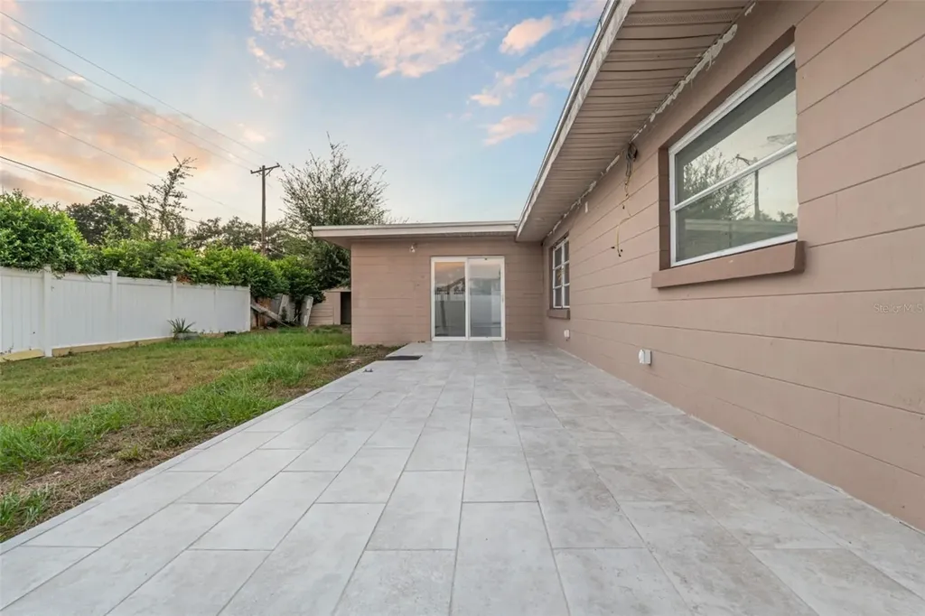 912 Avenue T SE Winter Haven FL 33880