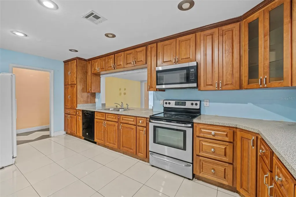 912 Avenue T SE Winter Haven FL 33880