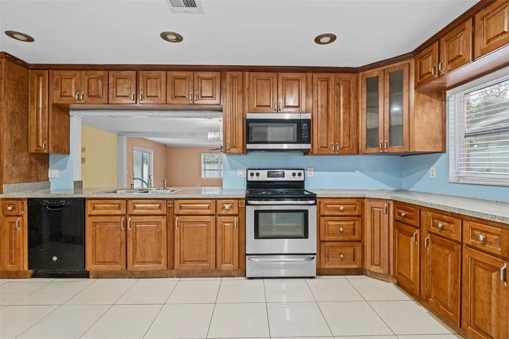 912 Avenue T SE Winter Haven FL 33880