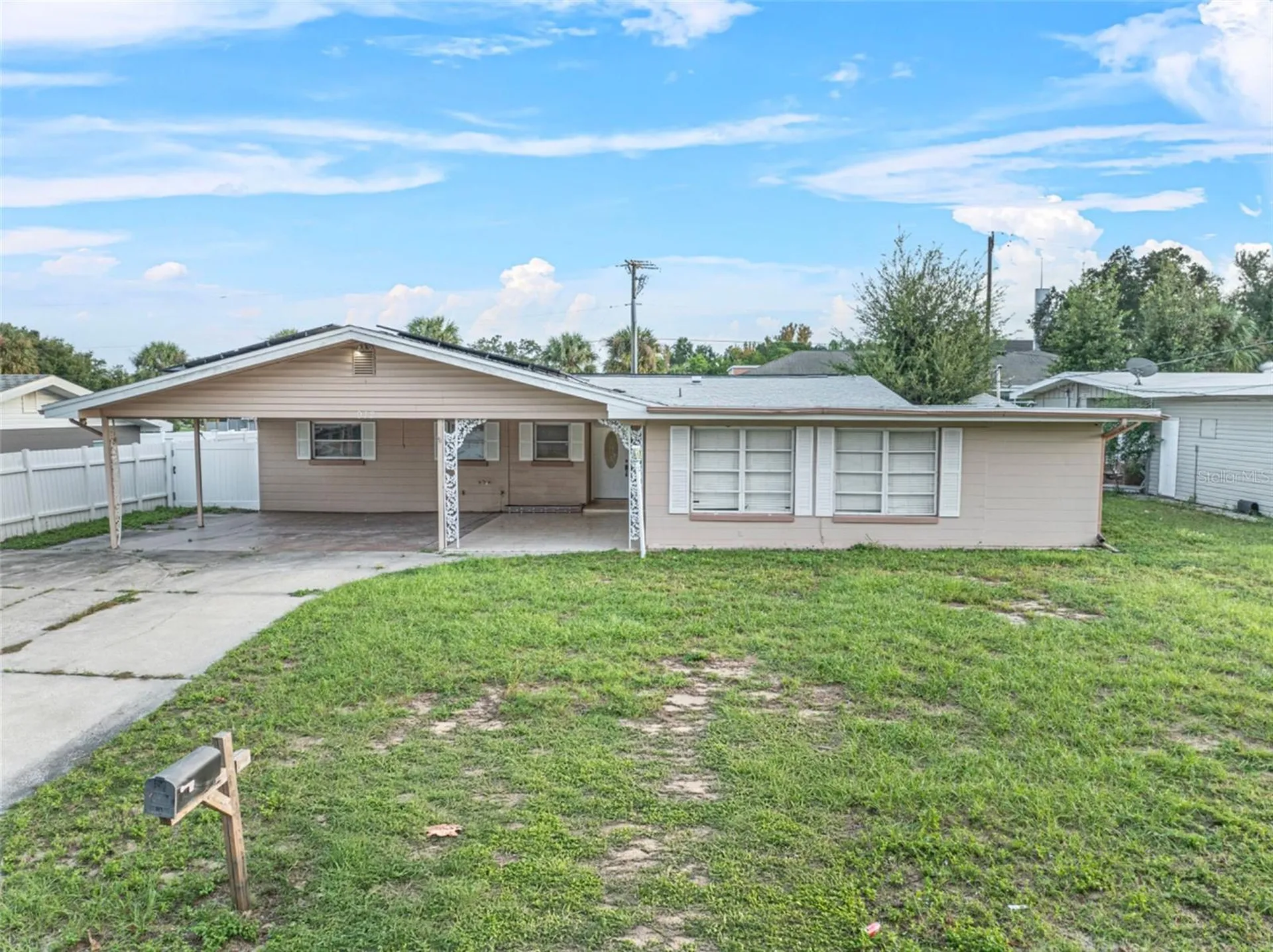 912 Avenue T SE Winter Haven FL 33880