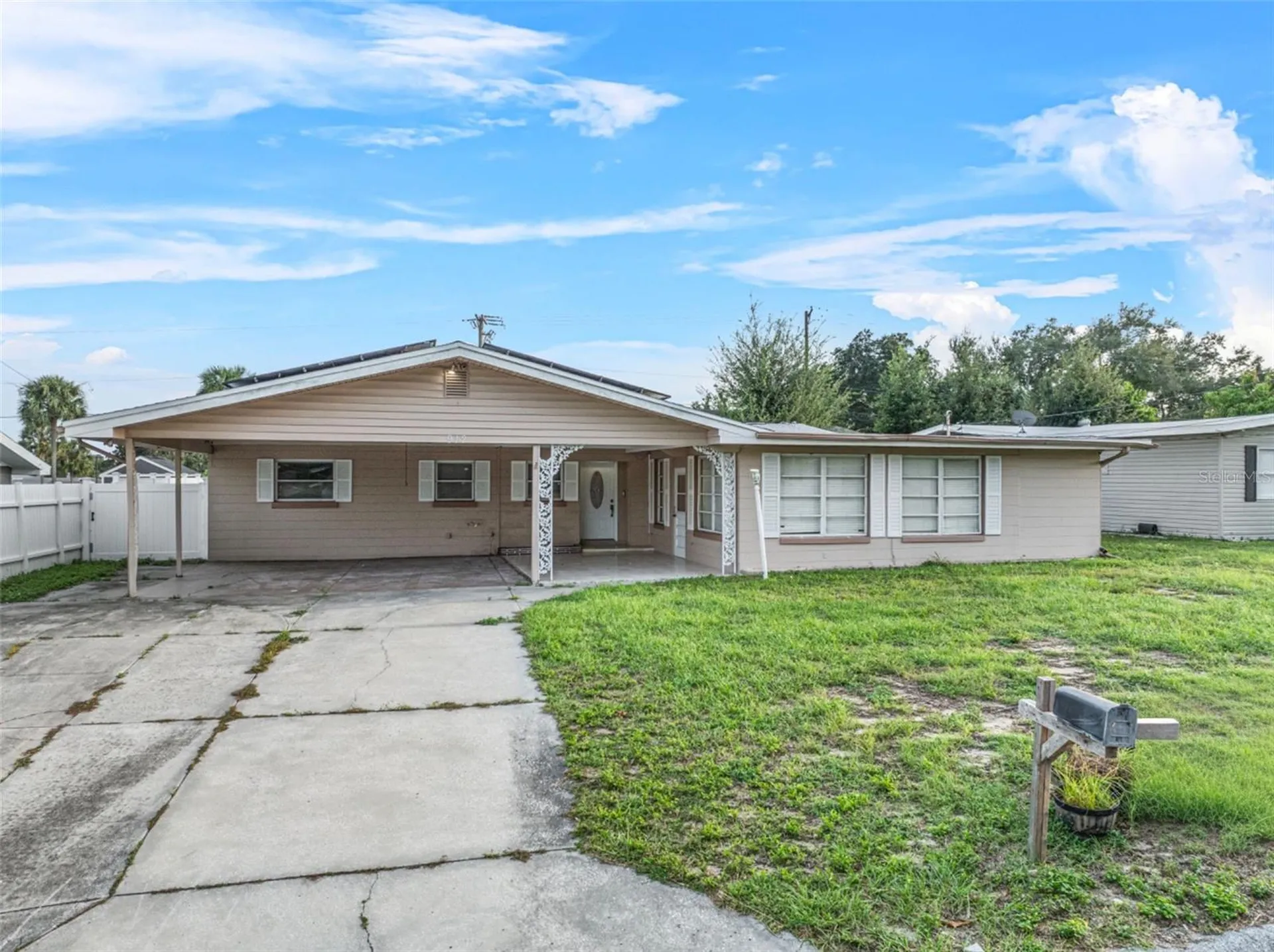 912 Avenue T SE Winter Haven FL 33880
