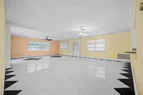 912 Avenue T SE Winter Haven FL 33880