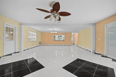 912 Avenue T SE Winter Haven FL 33880