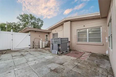 912 Avenue T SE Winter Haven FL 33880