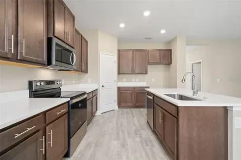 7251 9th Avenue N St Petersburg FL 33710