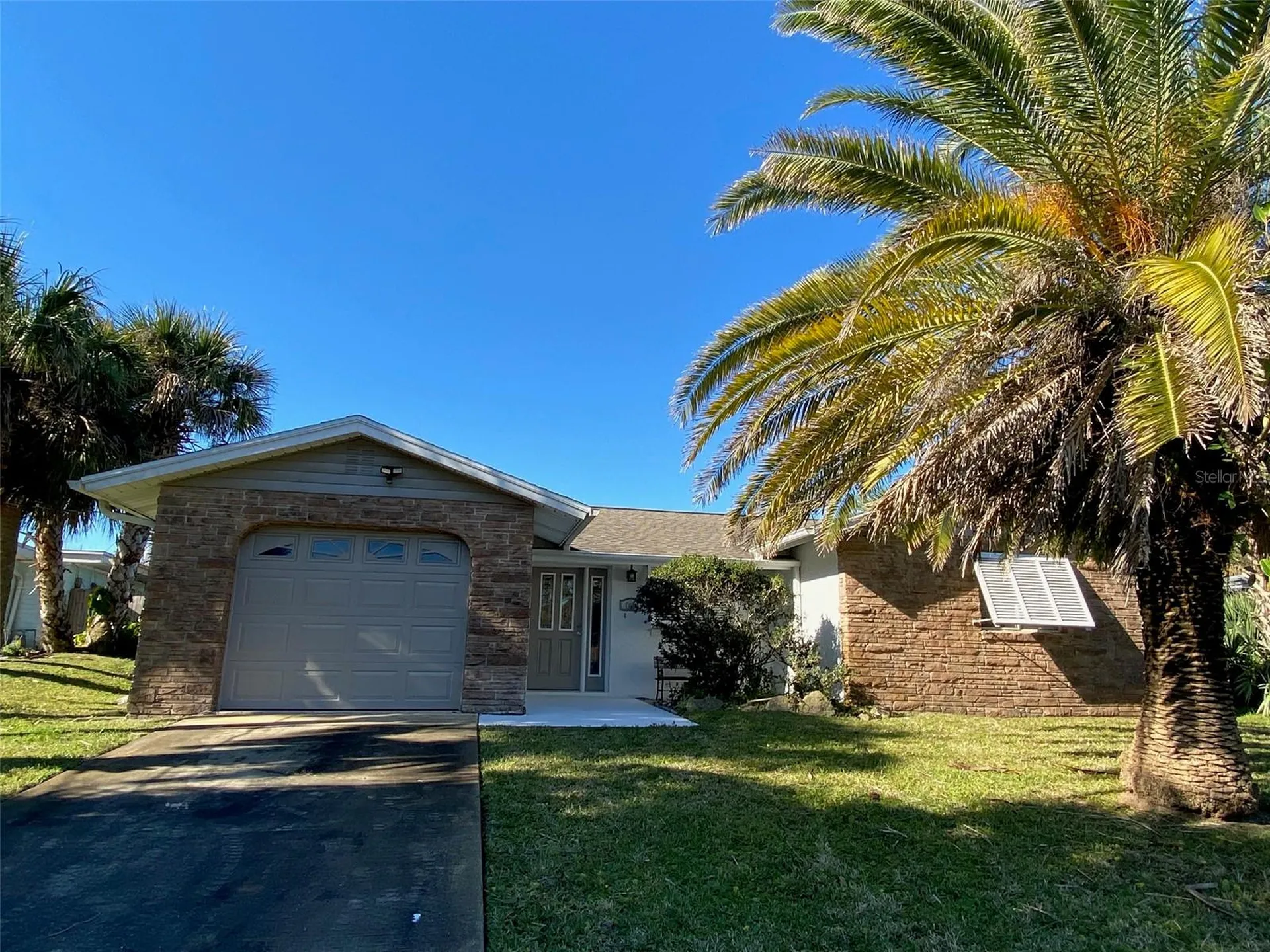 1808 N Peninsula Avenue New Smyrna Beach FL 32169