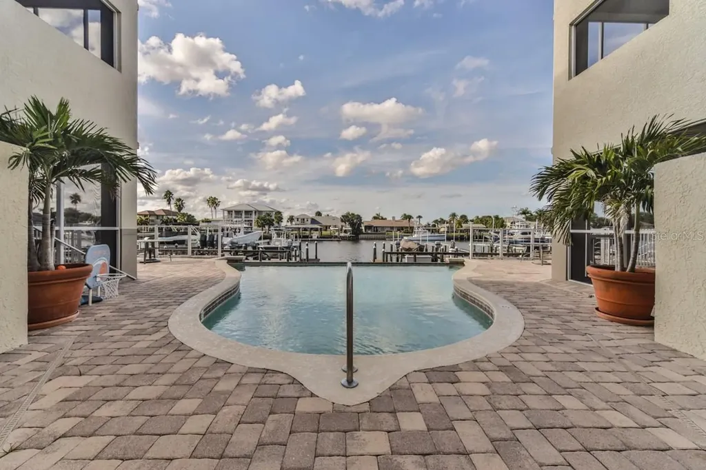273 Middle Way New Smyrna Beach FL 32169