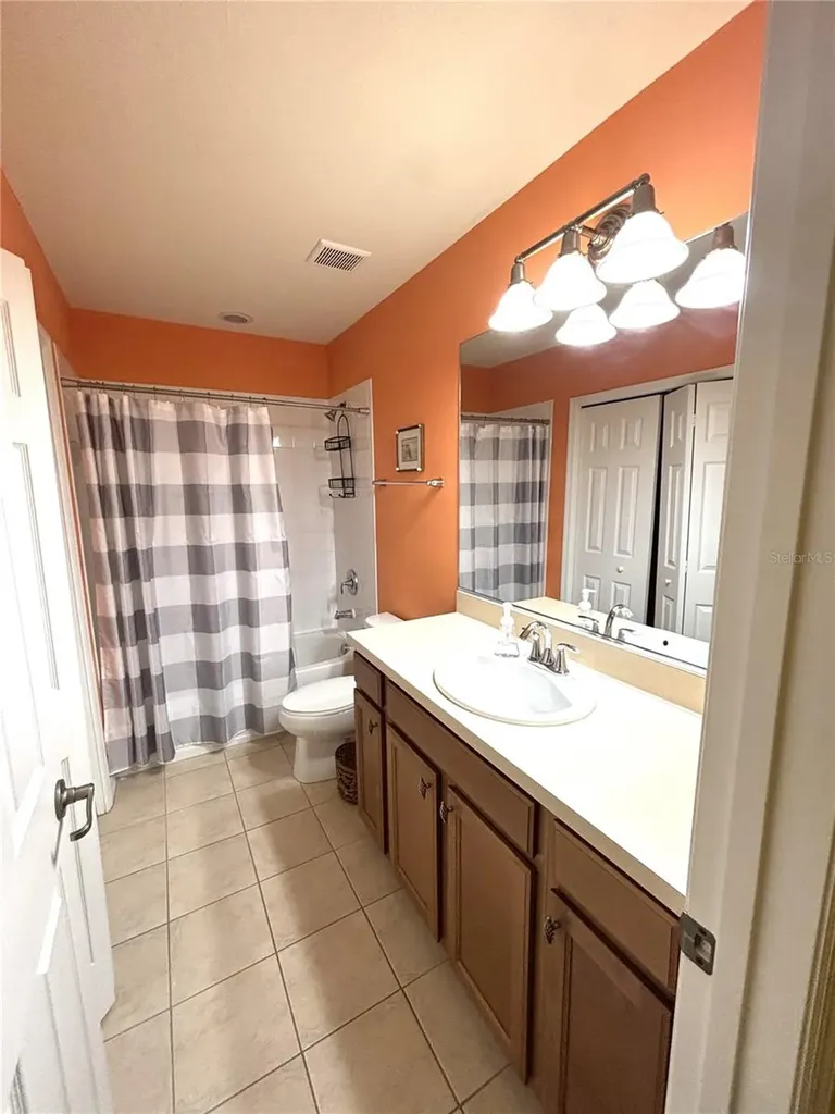 3825 45th Terrace W Bradenton FL 34210