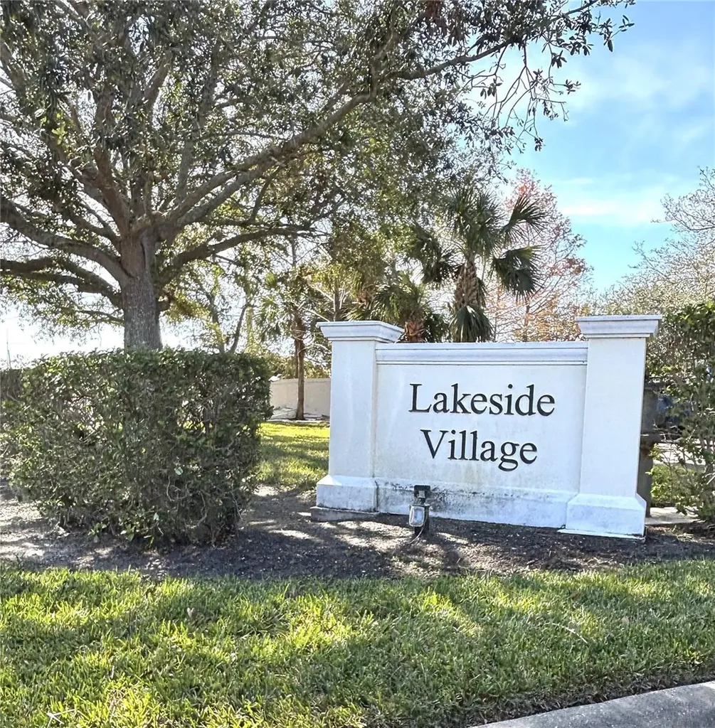 3825 45th Terrace W Bradenton FL 34210