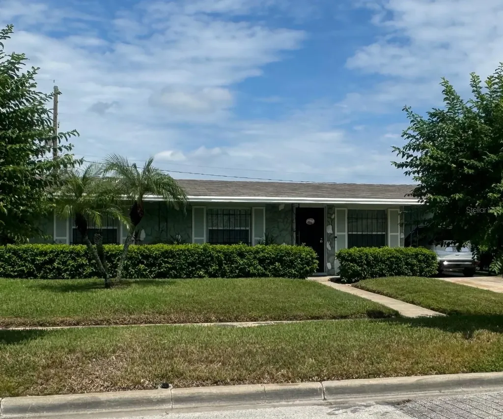 4351 Clarinda Street Orlando FL 32811