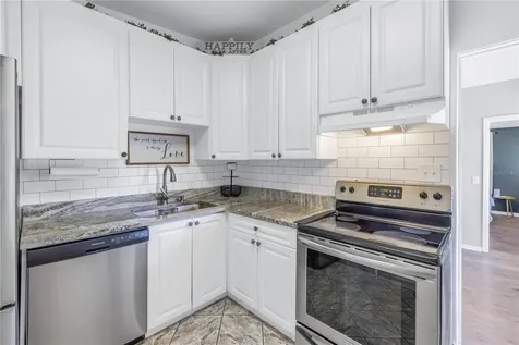 1043 60th Avenue N St Petersburg FL 33703