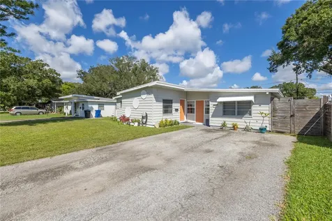1043 60th Avenue N St Petersburg FL 33703