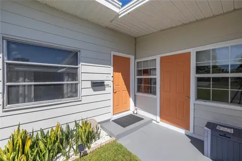 1043 60th Avenue N St Petersburg FL 33703