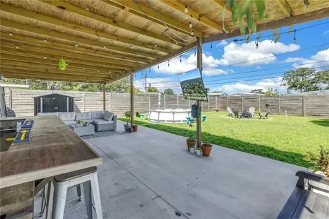 1043 60th Avenue N St Petersburg FL 33703