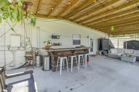 1043 60th Avenue N St Petersburg FL 33703