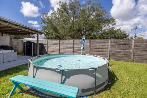 1043 60th Avenue N St Petersburg FL 33703