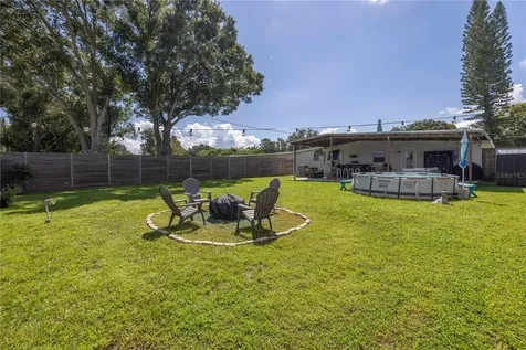 1043 60th Avenue N St Petersburg FL 33703
