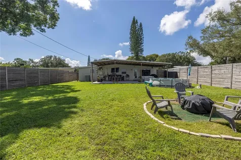 1043 60th Avenue N St Petersburg FL 33703