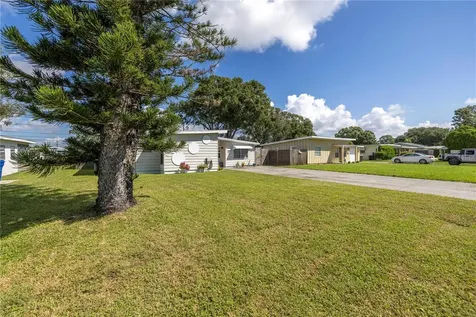 1043 60th Avenue N St Petersburg FL 33703