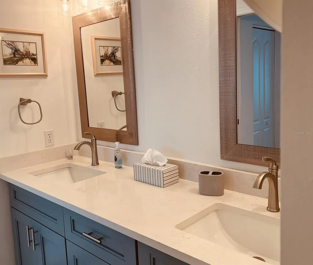 9641 Castle Point Drive Sarasota FL 34238