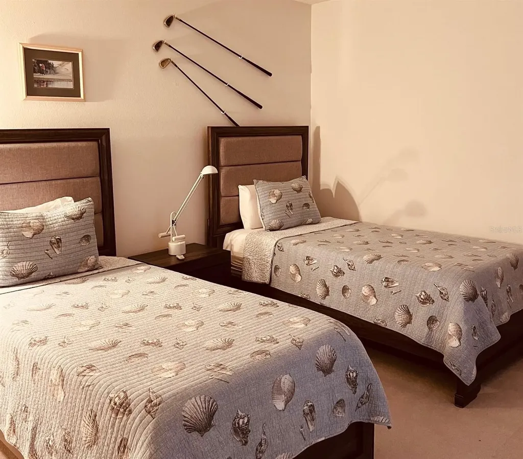 9641 Castle Point Drive Sarasota FL 34238