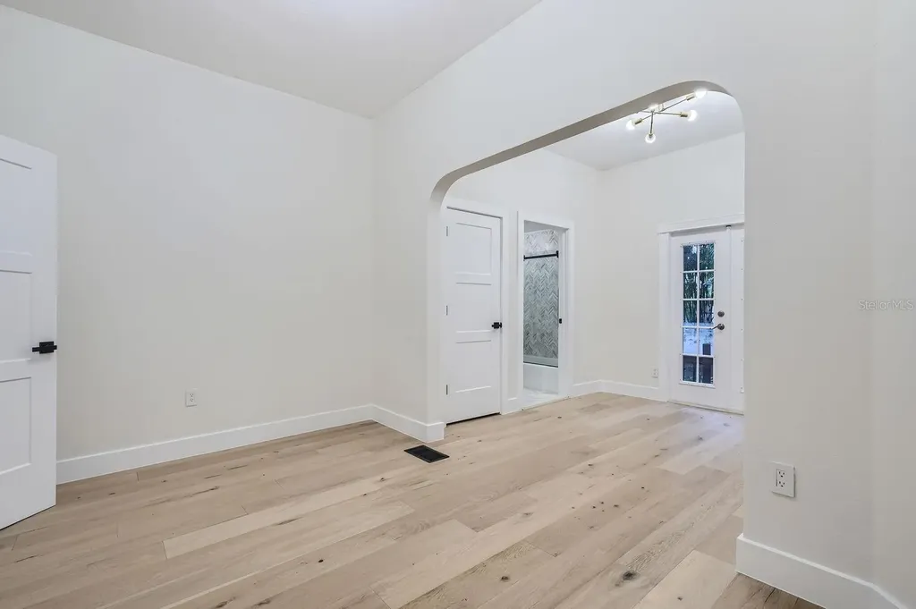 734 S Mills Avenue Orlando FL 32801