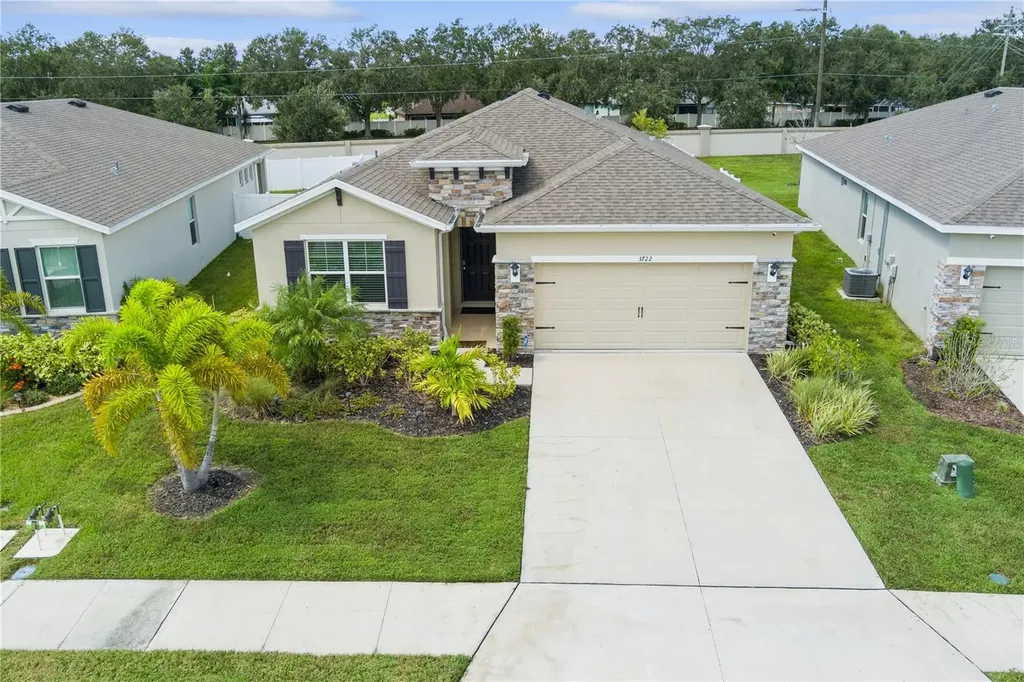 3722 Mossy Limb Court Palmetto FL 34221