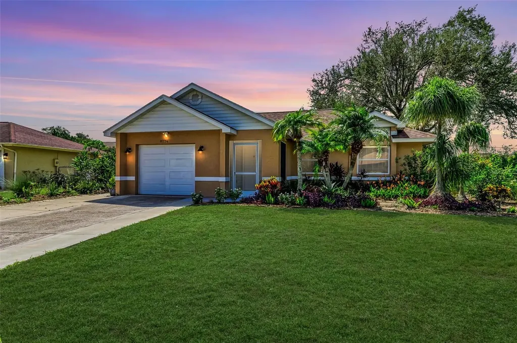 5774 Deer Hollow Lane W Sarasota FL 34232