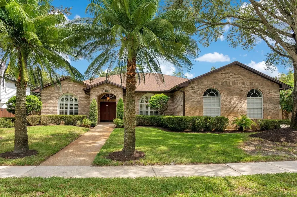 1516 N Lyons Court Oviedo FL 32765