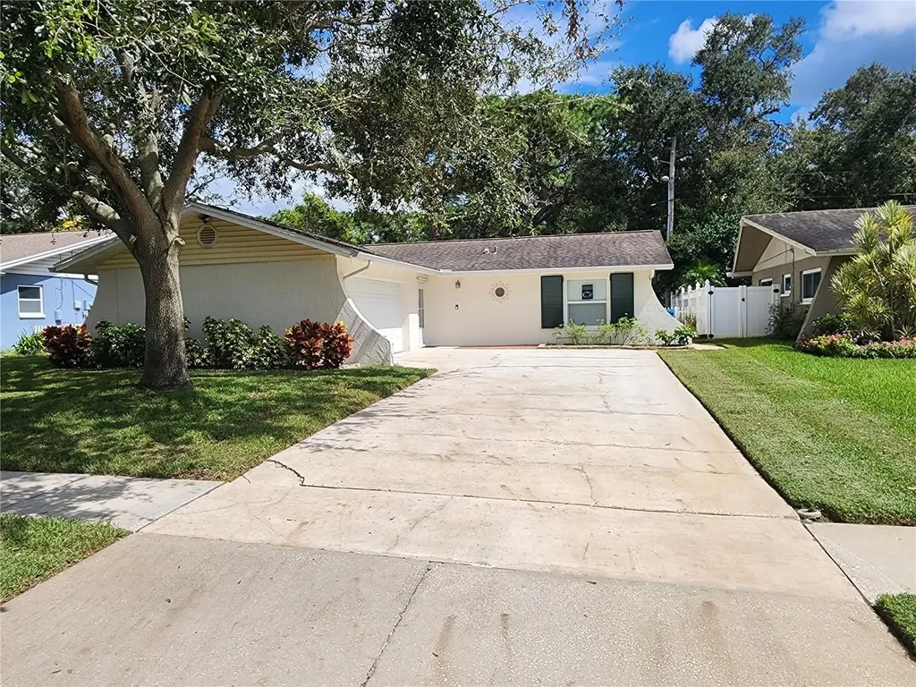 5901 Applecross Street N St Petersburg FL 33709