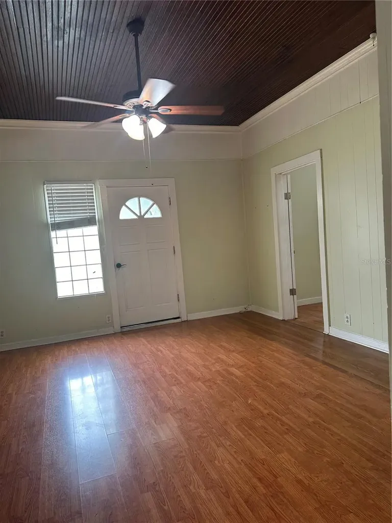 109 Hibiscus Street Tarpon Springs FL 34689