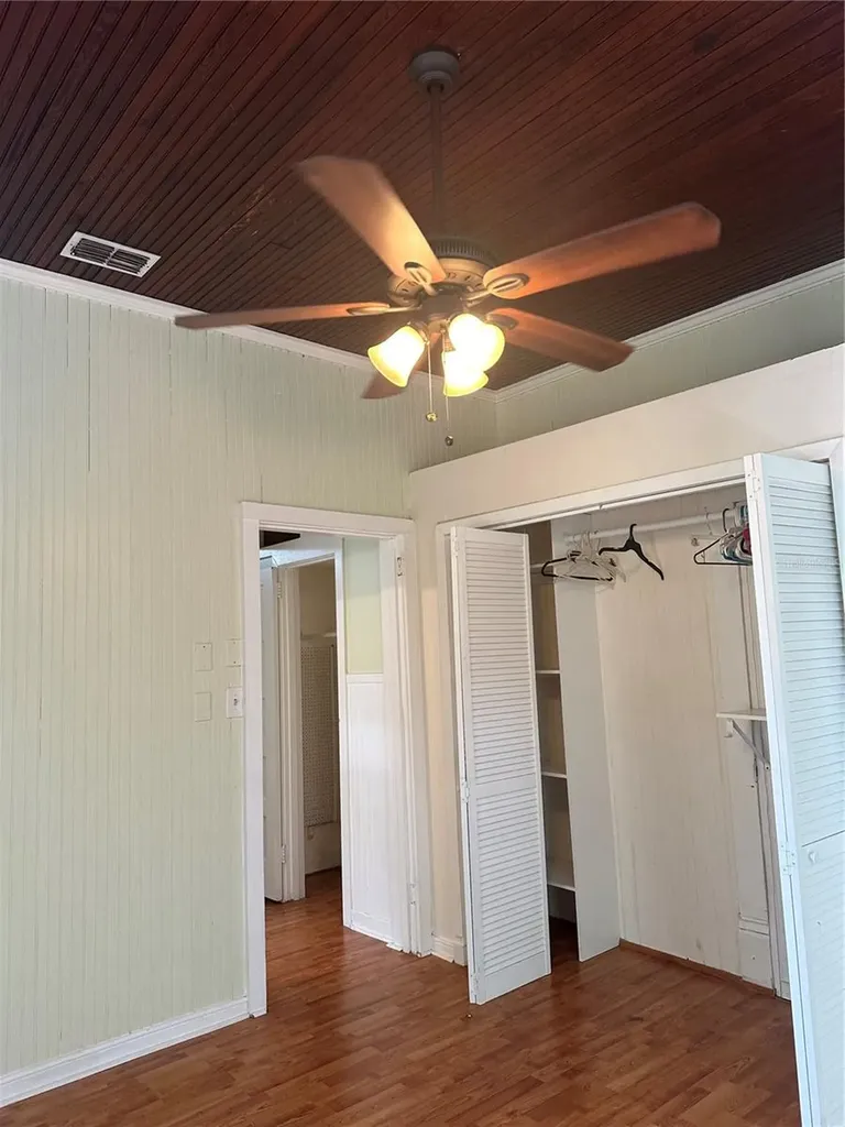 109 Hibiscus Street Tarpon Springs FL 34689
