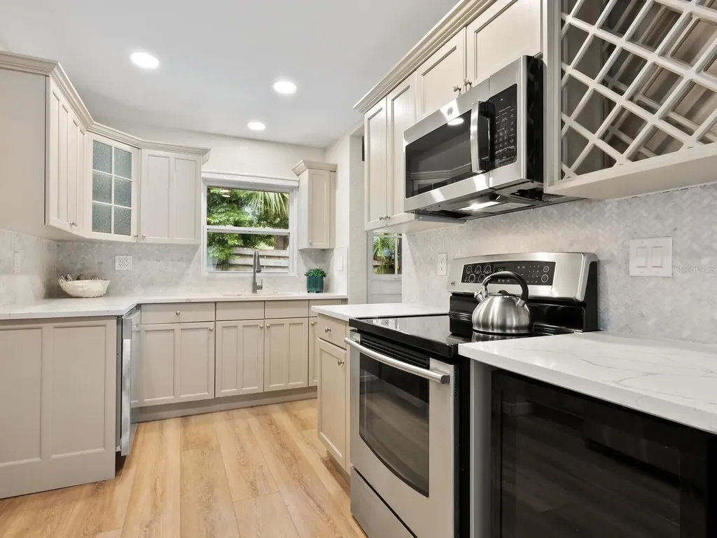 1773 Harmony Lane Sarasota FL 34239