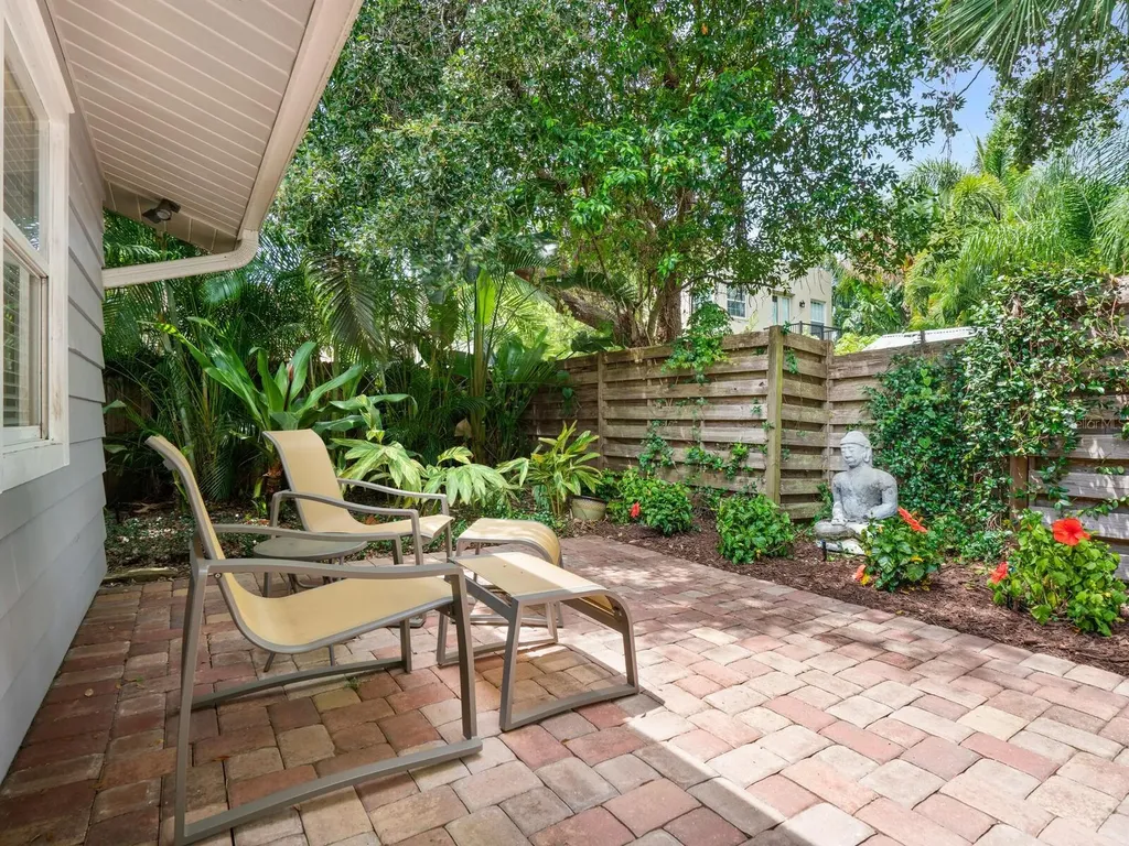 1773 Harmony Lane Sarasota FL 34239
