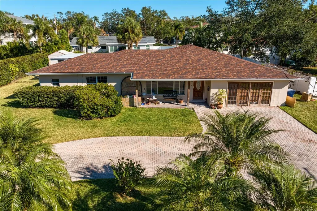 489 Lucerne Avenue Tampa FL 33606
