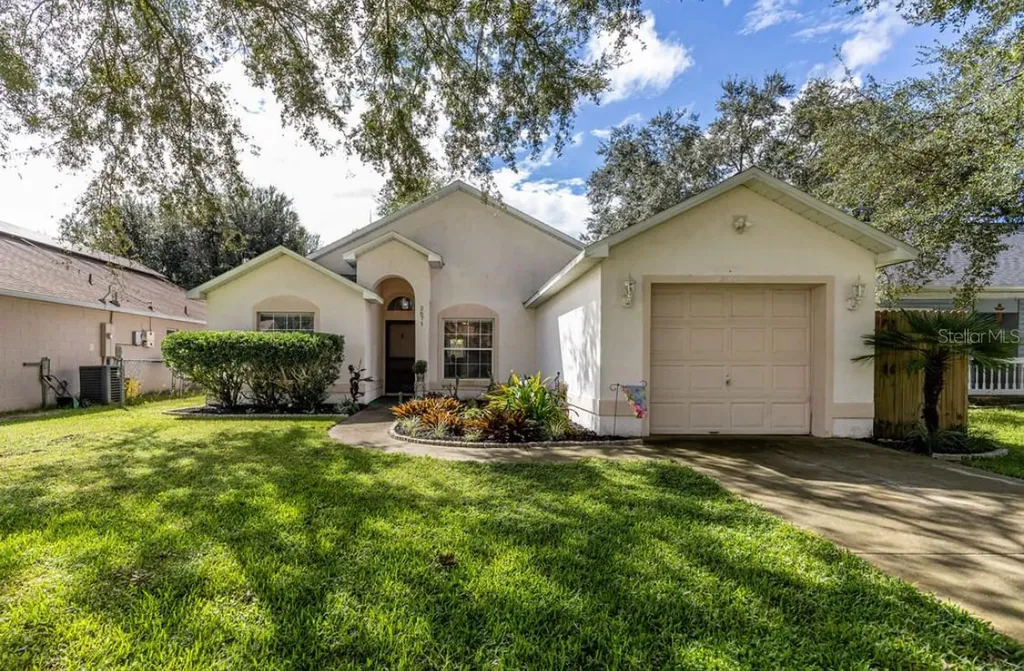 2671 Winchester Circle Eustis FL 32726