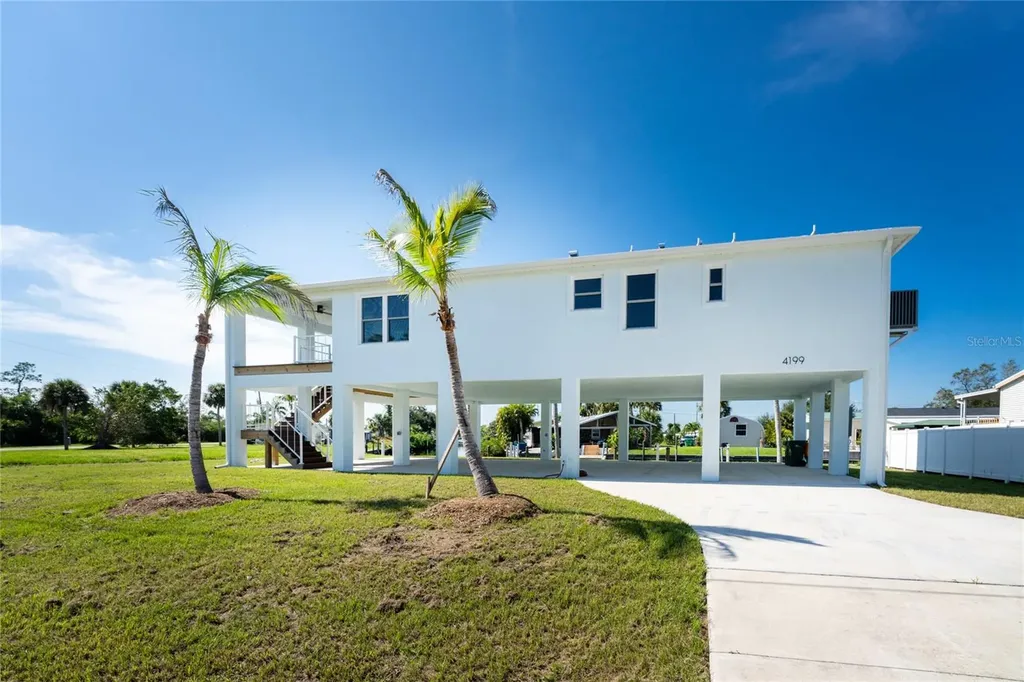 4199 Hollis Avenue Port Charlotte FL 33953