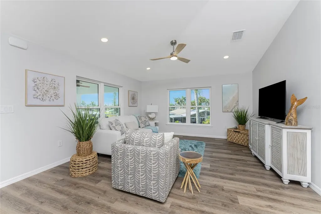 4199 Hollis Avenue Port Charlotte FL 33953