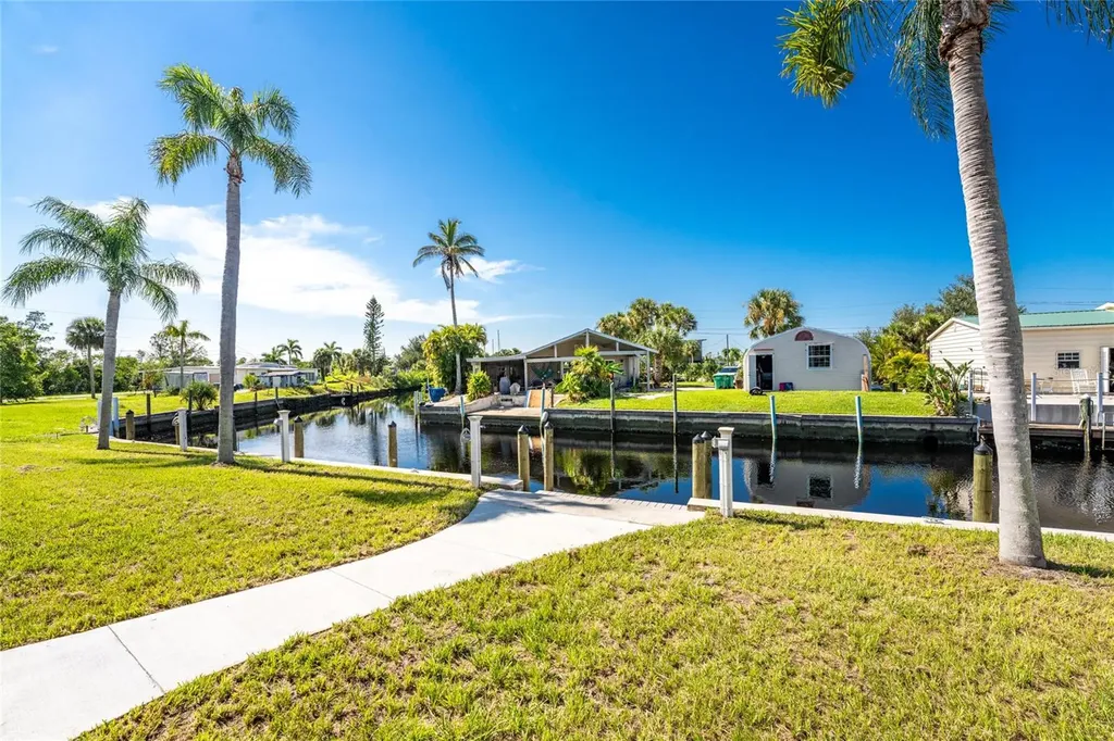 4199 Hollis Avenue Port Charlotte FL 33953